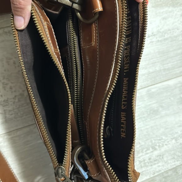 STS Ranchwear Cowhide Basic Bliss Lily Crossbody Purse - Picture 7 of 7